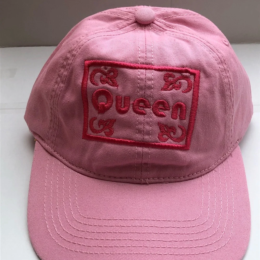 Pink hat - Picture 1 of 4